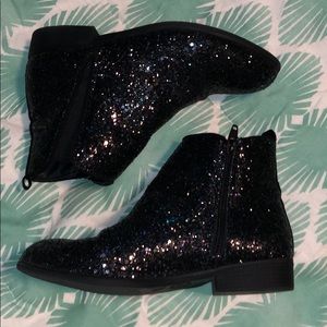 😍Black Glitter Ankle Boots😍